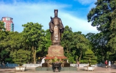 Ly Thai To Flower Garden