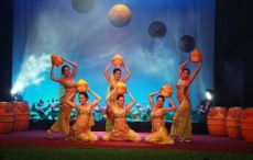 Golden Bell Show in Hanoi - Traditional Dances and Songs