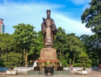 Ly Thai To Flower Garden