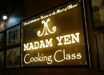 オプション：MADAM YENレストランにてクッキングクラス
