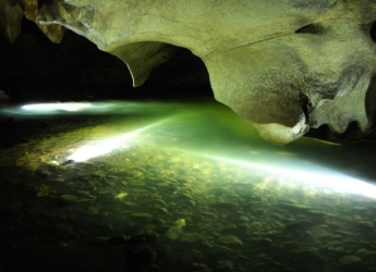 THAM PHAY CAVE EXPEDITION IN BA BE