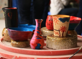 バッチャン村で陶磁器作り体験