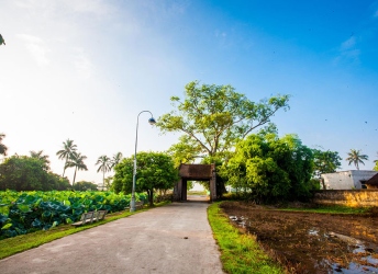 Duong Lam Ancient Village - Van Phuc Silk Village