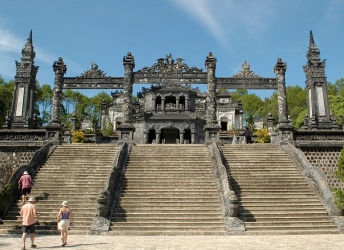 Hanoi - Halong - Sapa - Hue - Hoi An - Ho Chi Minh - My Tho