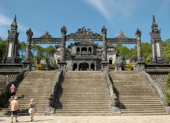 Hanoi - Halong - Sapa - Hue - Hoi An - Ho Chi Minh - My Tho